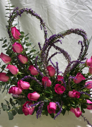 Arreglo con Rosas y Eucalipto