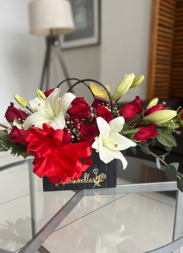 Cartera con Rosas y Lilium