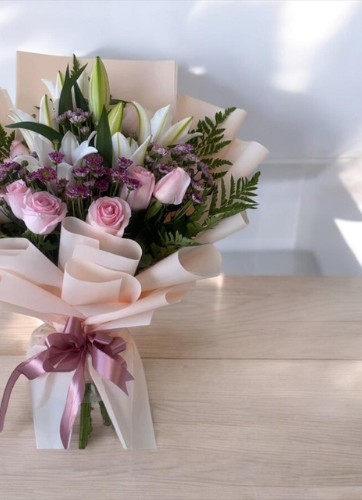 Ramo de Lilium y Mini Rosas