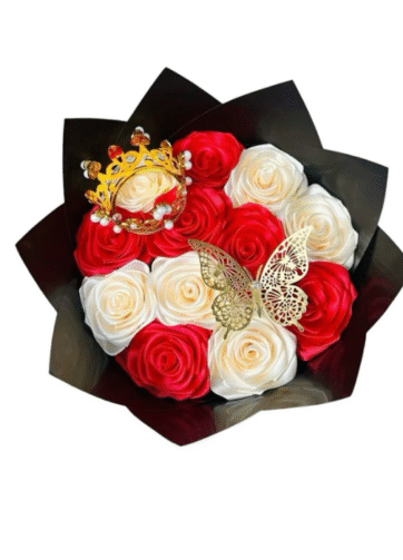 Ramo de Rosas de Jabón Rojas y Blancas con Corona y Mariposa